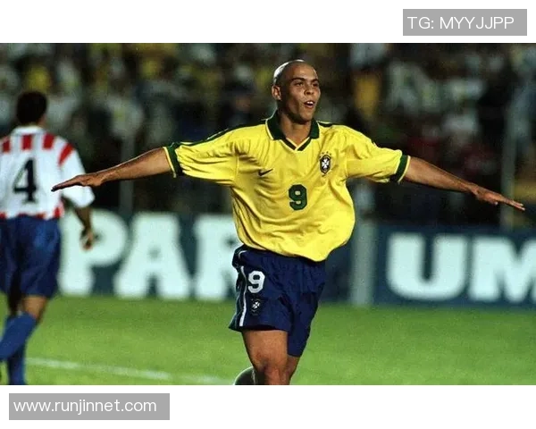 价值2亿的足球明星背后的故事与成就揭示了体育界的财富与荣耀